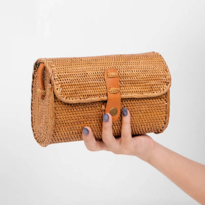 Earthbound - Rounded Clutch